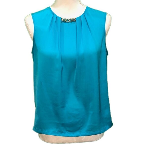 Peter Nygard Tops - PETER NYGARD PETITE (8) Turquoise Blouse with gold chain accent